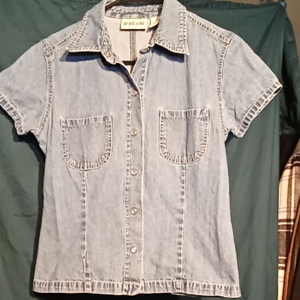 Fitted Blue Button Down Shirt with Notched Collar